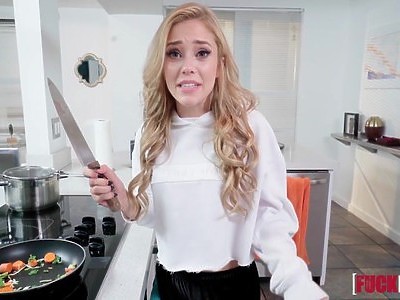 pulchna nastolatka dobrze ssie kutasa