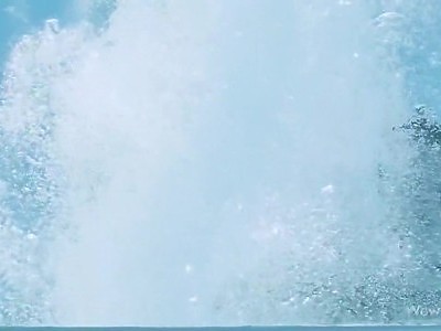 nastolatki na kanapie fajnie się zabawiają