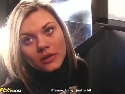 niedoświadczone amatorki na łóżku