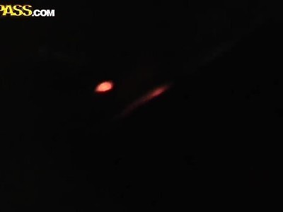 nastolatka wkłada dildo do dupy