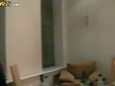 nastolatka połyka kutasa