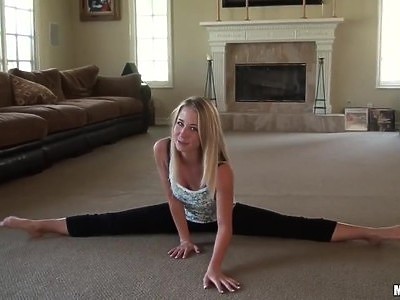 niezła nastolatka wyruchana przez swojego chłopaka