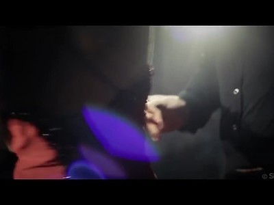 krągła nastolatka stawia kutasa do pionu