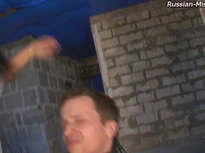 elegancka i soczysta nastolatka w pończochach