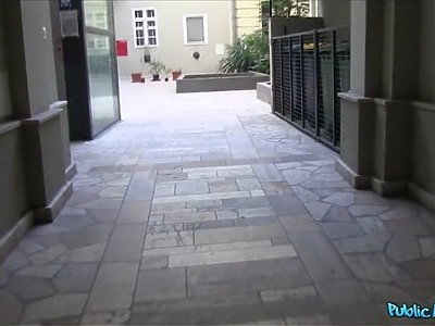 wysportowana nastolatka kocha analne pieprzenie