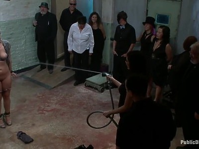 młoda liże szparkę że aż miło popatrzeć