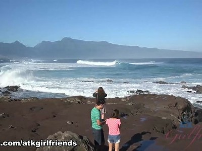 zboczona nastolatka i mechaniczne zabawki