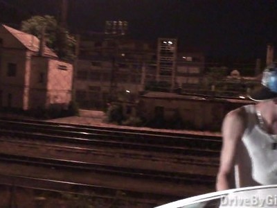 nastolatki leżą i czekają na wytryski