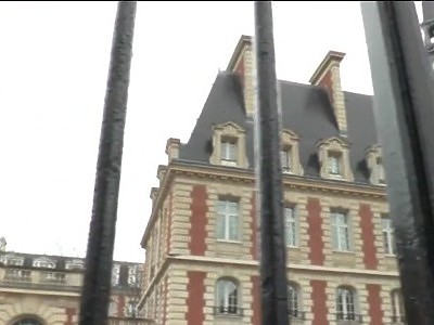 amatorka pokazuje swoje młode ciałko