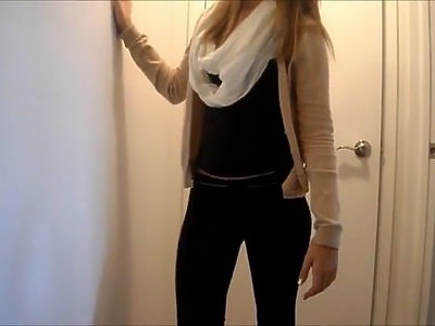 naturalnie cycata nastolatka kręci dupcią w sypialni