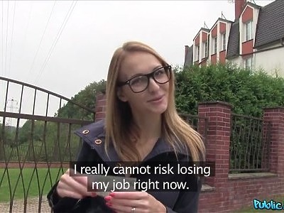 pięknie wytatuowana nastolatka dobrze ruchana