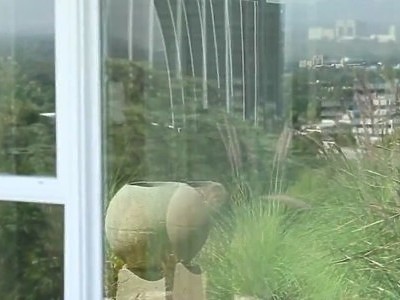 gangbang z młodą i nagą niunią na seks kamerce