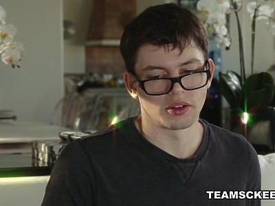 sexy uczennica blondynka