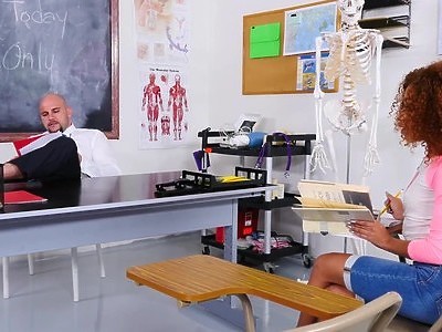 szczęśliwy siostrzeniec pierdoli swoją ciocię