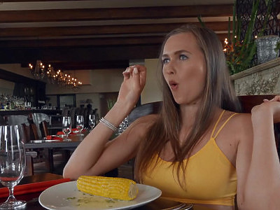 emo nastolatka wycałowała lesbijkę