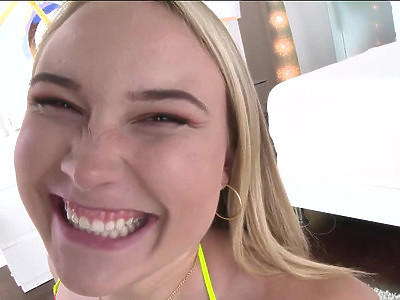 śliniąca się nastolatka hentai