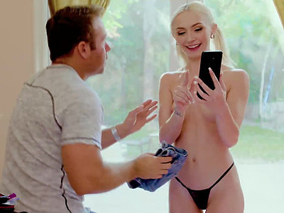 trzy młode suczki i maszyna seksu