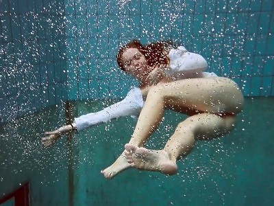 panna młoda ciągnie chuja