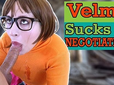 goła dziewica na krześle