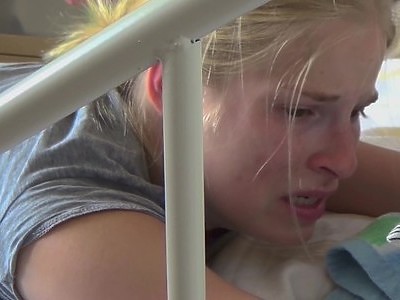 ta dziewica lubi w tyłek