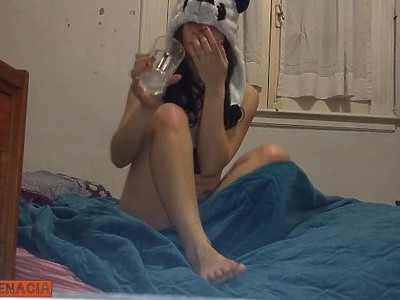 zapakował młodej babce fiutka do buzi