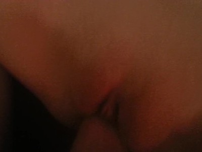 młoda pokazuje dziurkę klasie