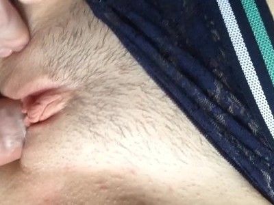 gościu się upił a nastolatka się za niego bierze