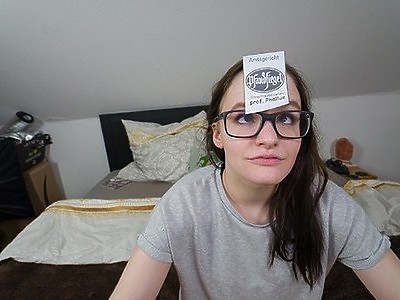 młoda suczka i jej pierwszy kutas przy kamerce