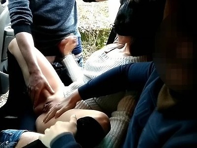 gorąca masturbacja pochwy nastoletniej dziewicy