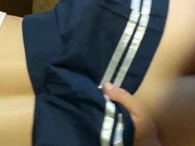 dwóch chłopaków posuwa młodą blondynkę