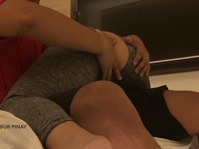 amatorka nawilża i wali jego konia