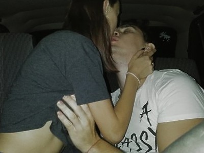 młoda amatorka i kutas kolegi z klasy