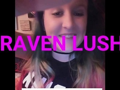 młoda laska rucha się publicznie