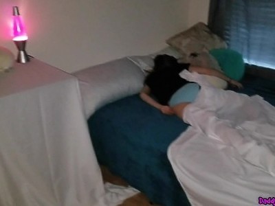 młode ocierają się pipkami