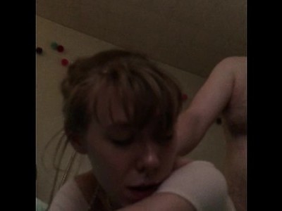 amatorka lubi długie kutasy