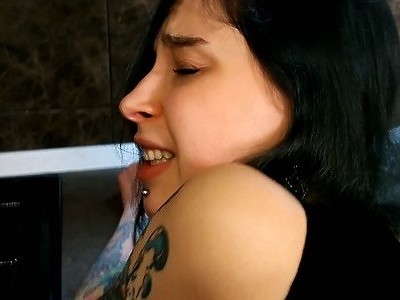 nastolatka dogada swej pipce