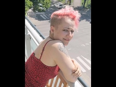 blada amatorka jest cudownie rżnięta w dupsko