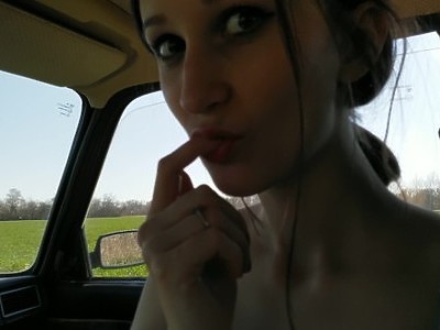 młoda lacha lubi w odbyt