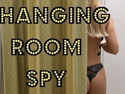 nastolatka z pałką w dłoni