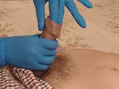 napaone uczennice w szkolnych mundurkach