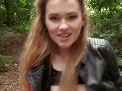 obrabia ojczymowi pałkę