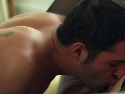 chuda małolatka najpierw obciaga a potem ujeżdża kutaska