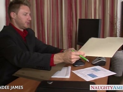 nastolatka dobrze targa kutasa