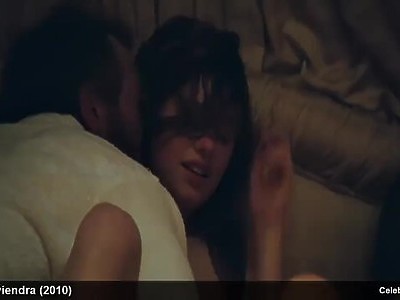 krągła nastolatka ostro napalona