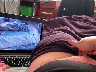 polskie uczennice całują się po małych piersiach