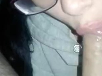 nastolatki piją wino i mają ochotę na seks