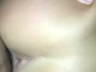 nastolatka lubi mieć huja w buzi