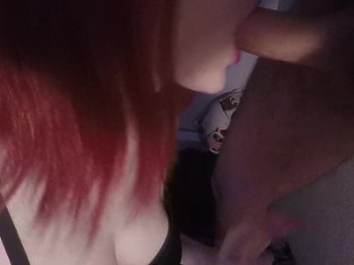 nastolatka lubi ostry seks i długaśne penisy