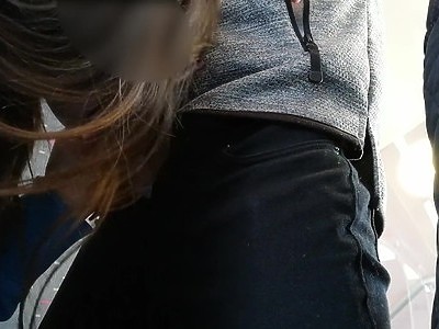 młoda nastolatka i biały ogier