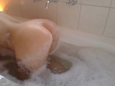 nastolatki kurwią się na domówce